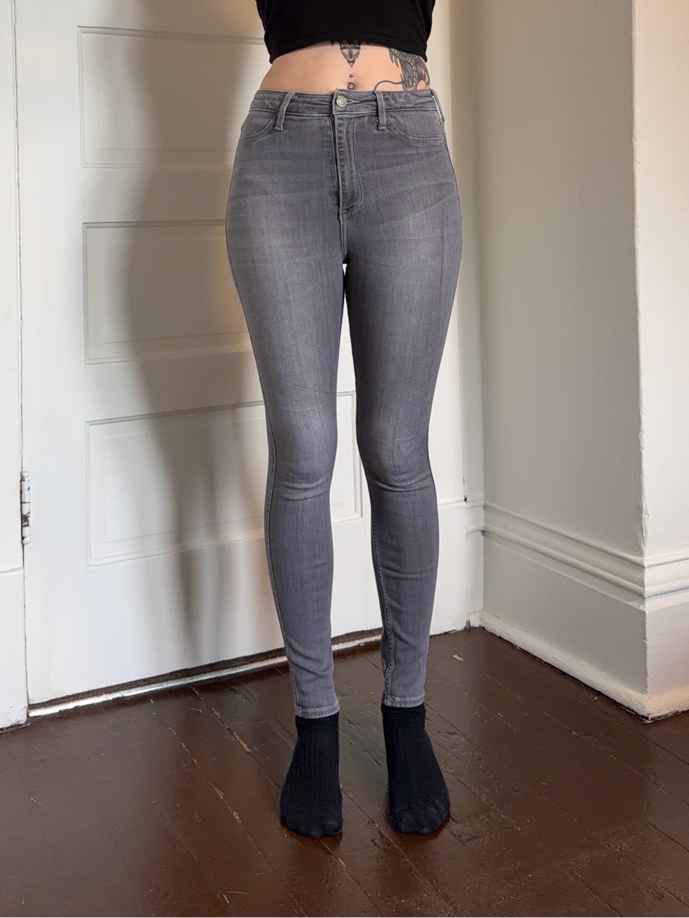 Hollister Women's Gray High-Rise Skinny Jeggings - Faded Gray Size 3R